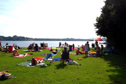 Lekker zonnen en luieren op het strand